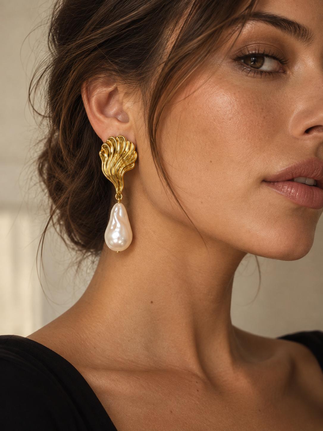 The Paloma Pearl Earrings